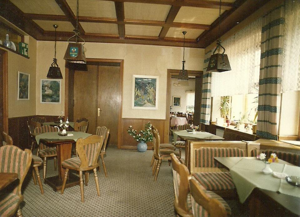 Gasthaus Zur Traube Hatzenport Exterior foto